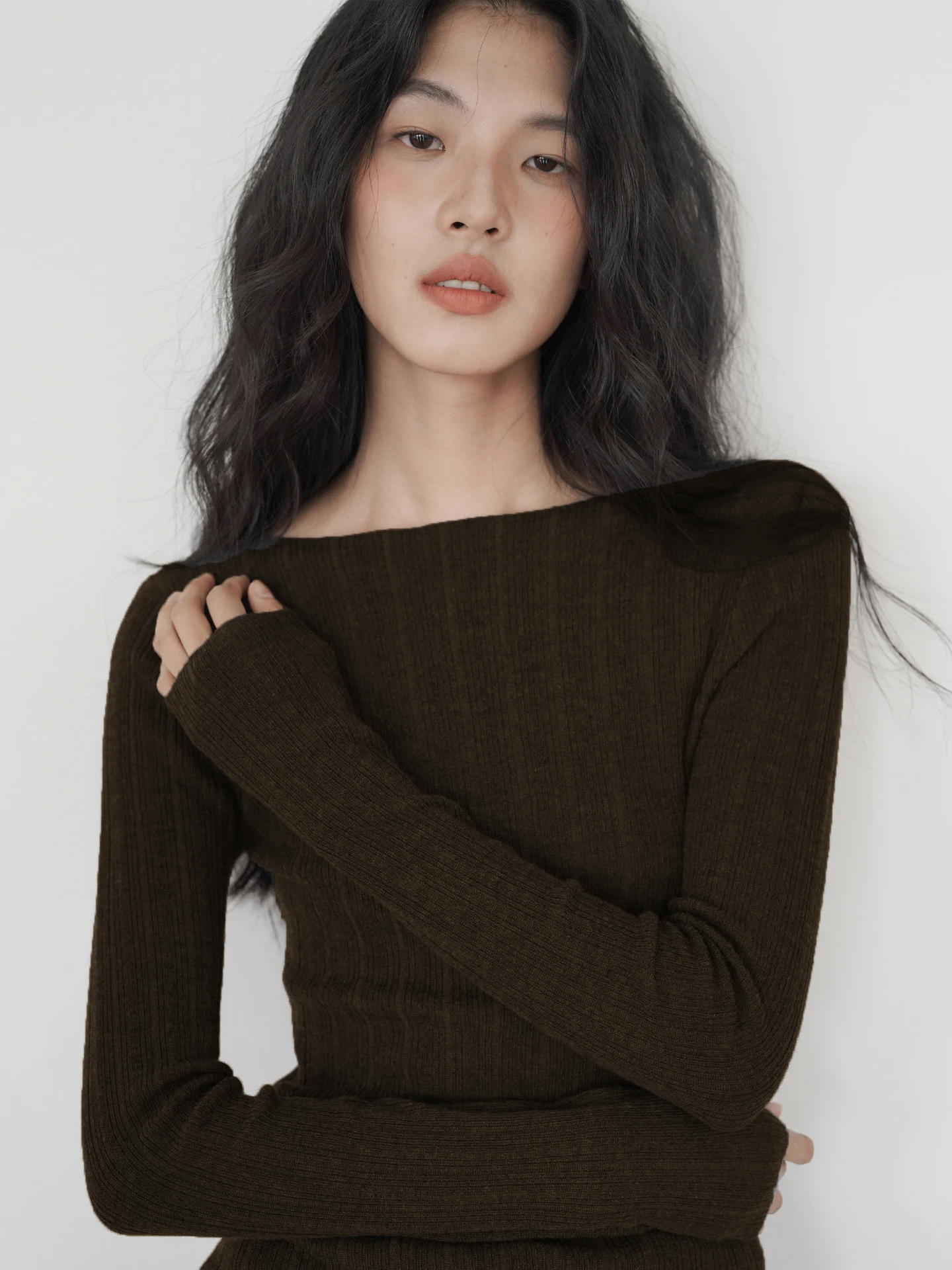 Slim Fit Knitted Coffee Color Long Sleeve T-Shirt Women's New Style Base Shirt Top Thin Casual Style Commute Suitable