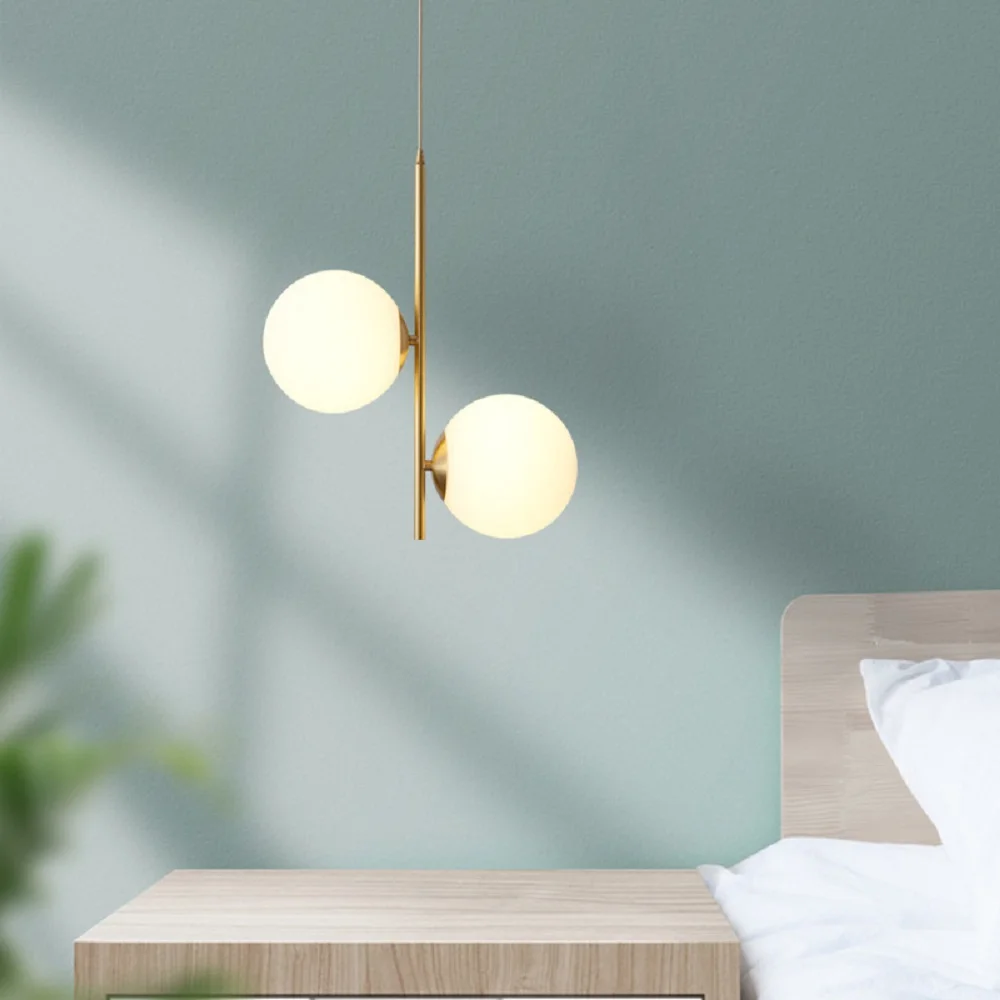 Luces colgantes de cobre simples modernas para dormitorio, LED de lámparas colgantes mesita de noche, bola acrílica creativa nórdica, cocina,