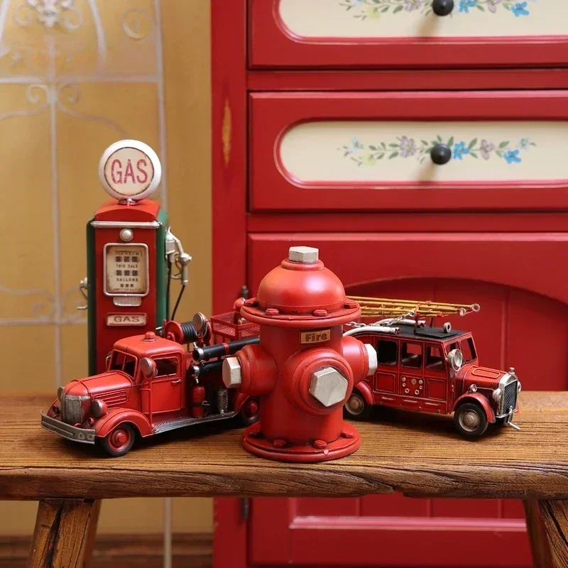 Industrial Metal Figurine Decor: Iron Fire Extinguisher & Hydrant Model, Retro Desk Ornament for Shops and Studios