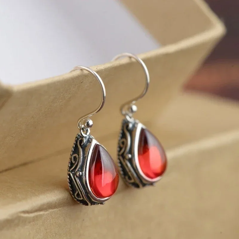 New Water Drop Red/Green Women\'s Earrings with Design Retro Silver Daily Wear Personalized and Minimalist Jewelry