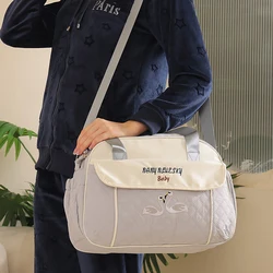 New Fashionable Embroidered One Shoulder Mommy Bag with Large Capacity and Multi function Leaning Urinary Bag for Going Out