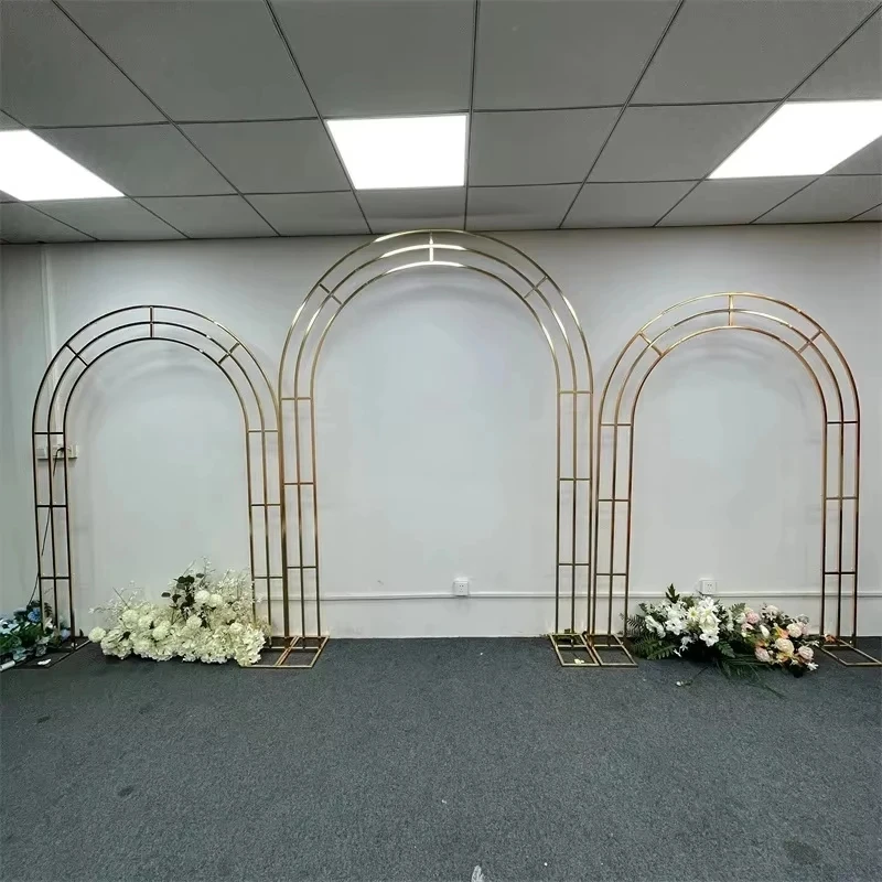 Goldener Glänzender Metall-Hochzeitsbogen, Kreis- und Quadratförmiger Dekorativer Bühnenhintergrund mit Kranz für Veranstaltungen – Detail 6