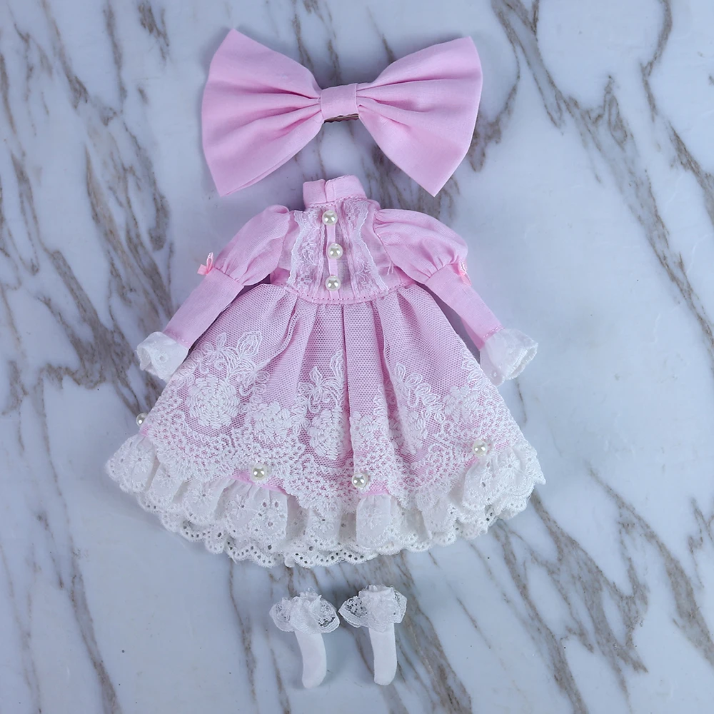 ICY DBS Blyth 1/6 Pink Dress Set includes a bow hair clip and makes the perfect gift for anime-style dolls
