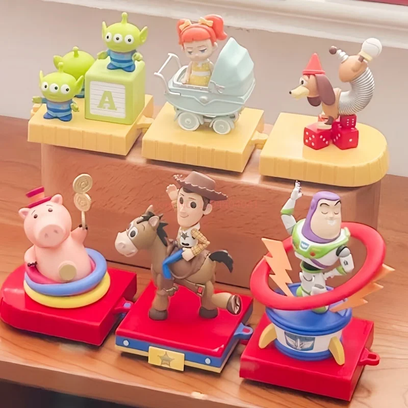 Caja ciega de Disney auténtica, serie de desfile flotante de Toy Story, Woody Buzz Lightyear, alienígena, lindo juguete de Anime, adorno, regalo de cumpleaños para niño