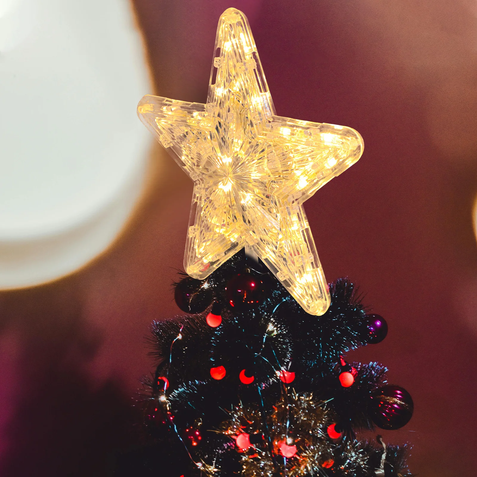 

Light Up Star Christmas Tree Topper 30 LED Five-Pointed Design for Elegant Holiday Decorations and Window Displays