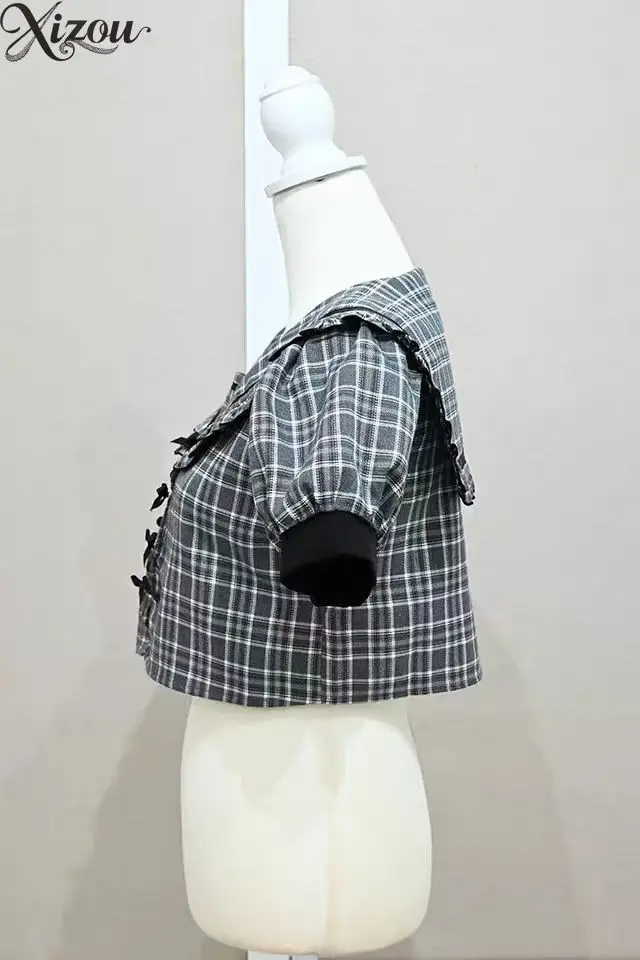 日本の女性用ツーピースセット、ボウネイビーカラー半袖シャツ、ハイウエストレイヤードフリルAラインチェック柄スカート、サマーアウトフィット2025