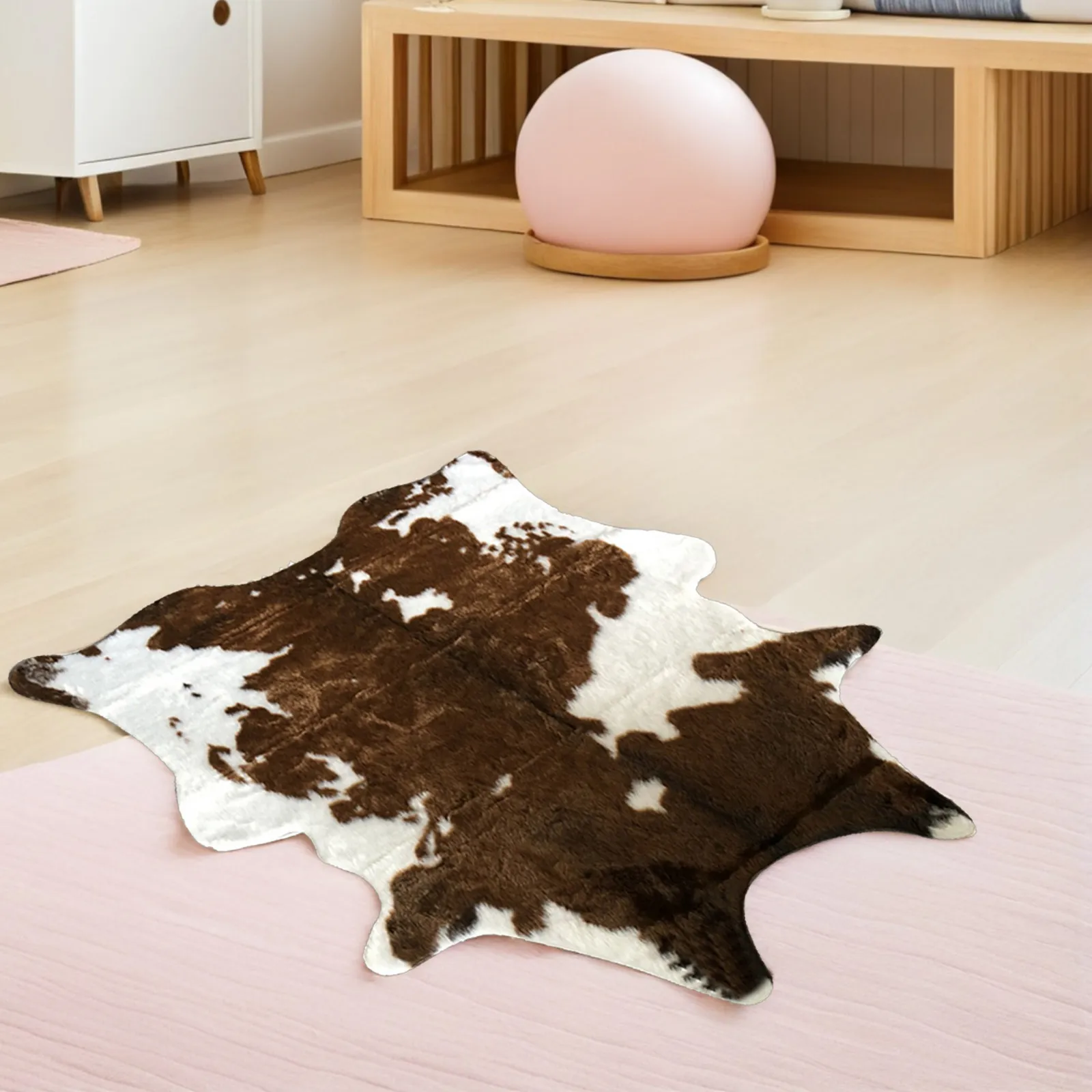 Comfortable Supple Cow Print Floor Rug Soft Floor Mat for Bedroom Living Room Bedside Decorative Carpet Cow Print Rug