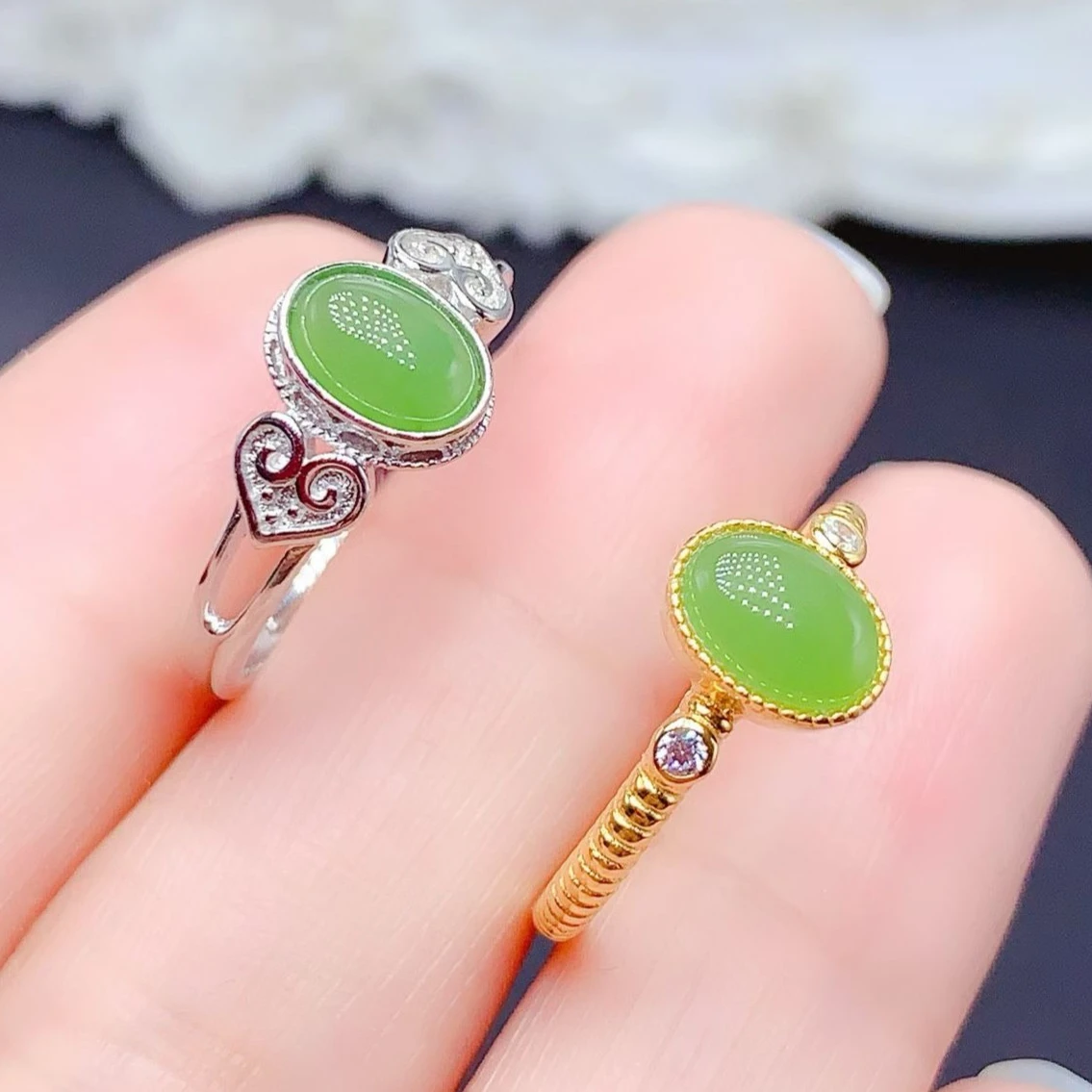 

Elegant Natural Green Jade Stackable Ring 925 Sterling Silver Fine Crafted Gold Plated Ridged Band Gemstone Ring for Women