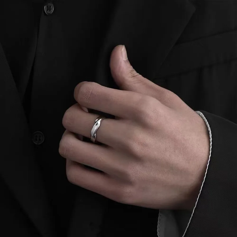 Classic Modern Mobius Shape Rings Silver Color Trendy Simple Irregular Twist Opening Ring Geometric Alloy Jewelry for Women Girl