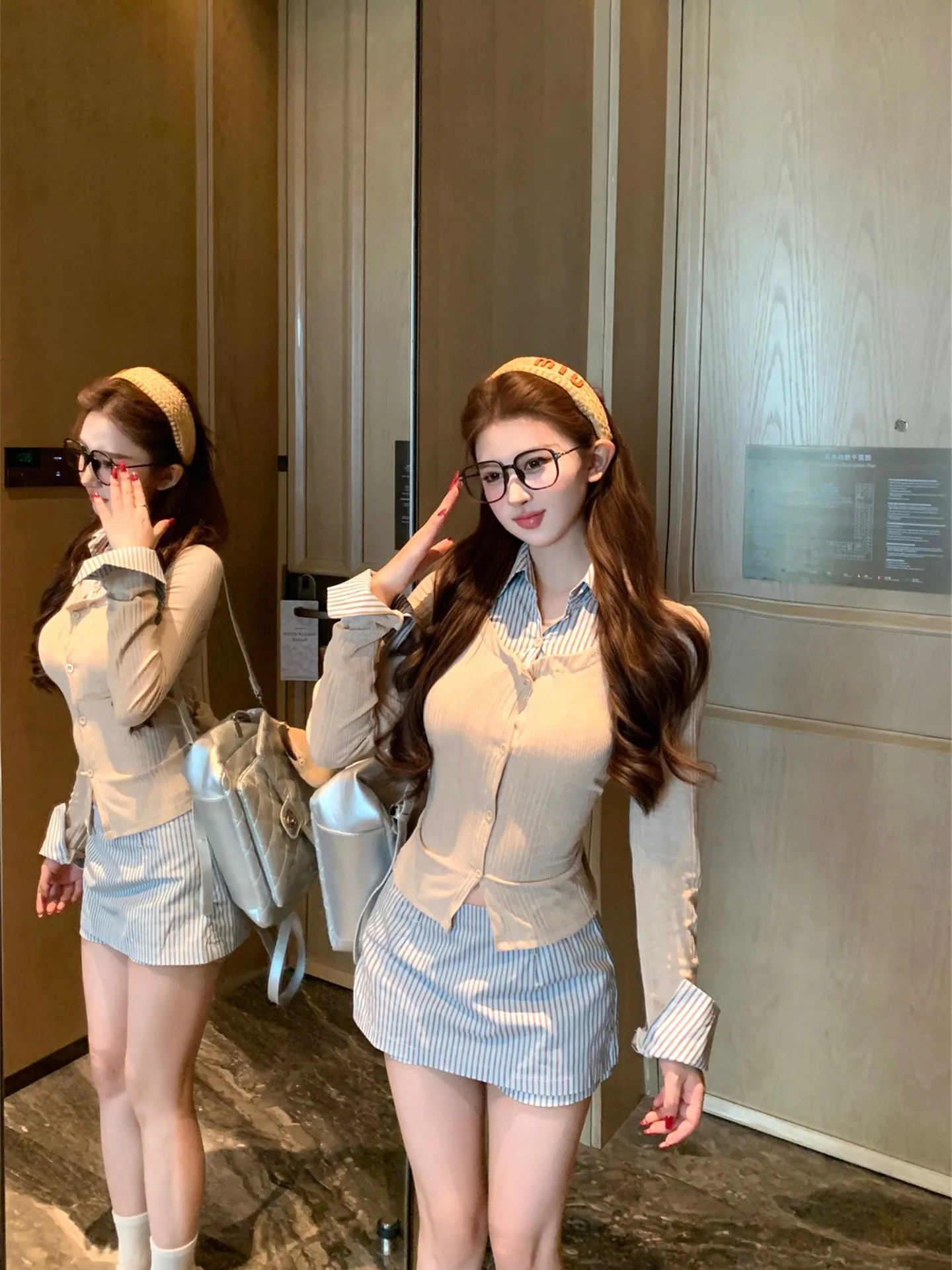 

Women's Neck Shirt High Waist Skirt Two-Piece Set Winter Fashion Design Patchwork Stripes False Two-Piece Outfit