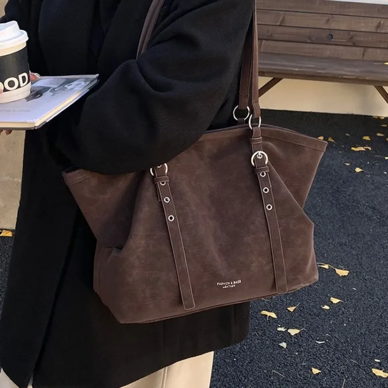 

Graceful Classic Diaper Bag Women's Bag One Shoulder Dinner Party Minimalist Exquisite Stylish Glamorous Timeless Practical