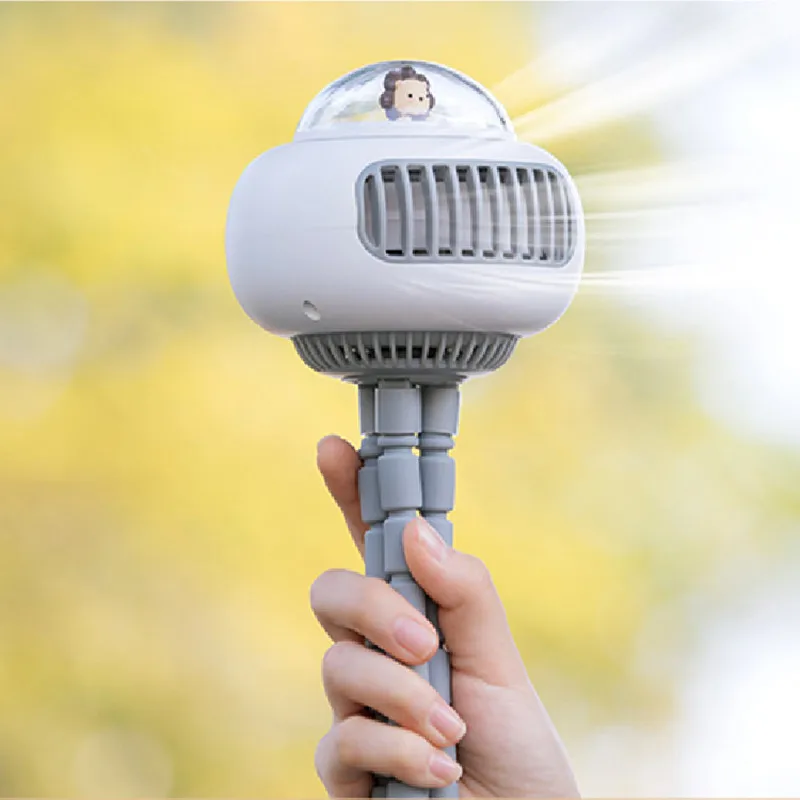 مروحة عربة صغيرة محمولة محمولة لاسلكية قابلة لإعادة الشحن ، السفر في الهواء الطلق ، مبرد أطفال متأرجح ، مروحة مشبك ، أبيض ووردي