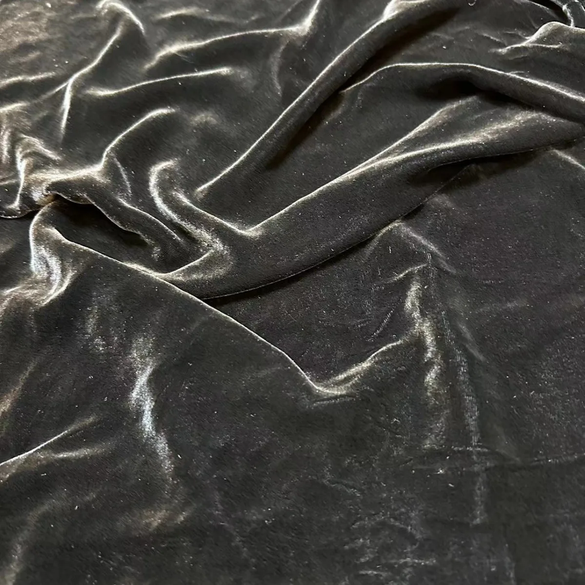 고급 벨벳 바닥 천 100 실크 표면 100 레이온 190g140 너비 새로운 중국 직물은 침대 커버를 코팅할 수 없습니다