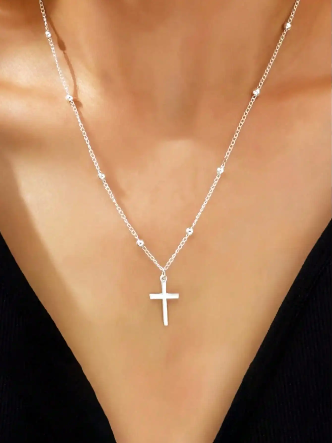

Bohemian Vintage Cross Pendant Necklace | A Versatile Holiday Gift for Mothers, Sisters & Friends, Perfect for Daily Accents