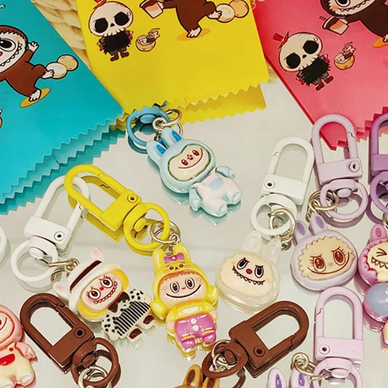 

10/20pcs Cute Cartoon Random Resin Keychain Blind Box Toy Surprise Doll Bag Pendant Keyring Fake Candy Blind Bag Couple Gift