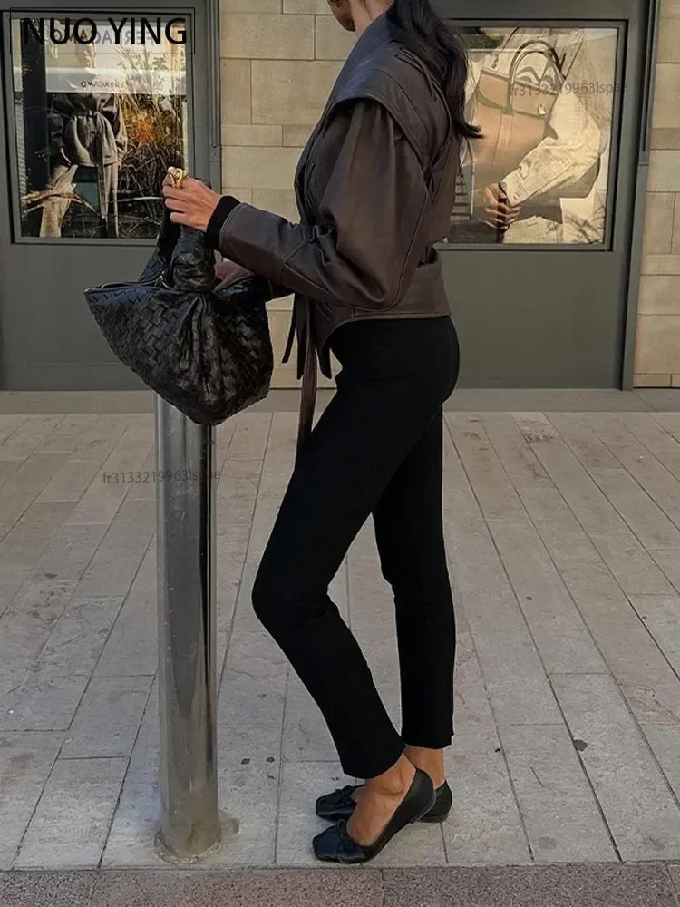 سترة جلدية نسائية قصيرة مع حزام ، ياقة مطوية لأسفل ، معطف دراجة نارية بأكمام طويلة ، ملابس خارجية شتوية دافئة للسيدات ، موضة الشارع