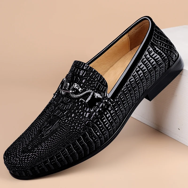 Crocodile Pattern Mens Loafers Genuine Leather Casual Shoes Men Slip-On Shoes Lightweight Man Driving Flat Fashion New Mocasines