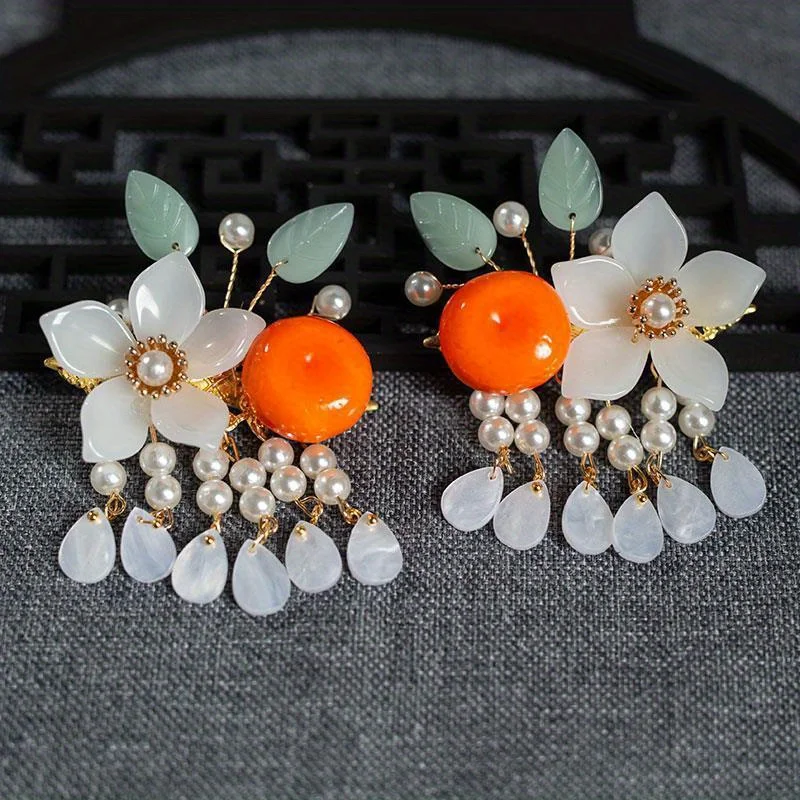 

Traditional Chinese Hanfu Hairpins for Girls – Orange Tassel Step-Shake (Bùyáo) Hair Clips, Cute Ancient-Style Hair Accessories