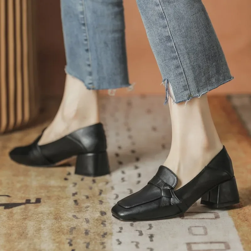 Zapatos de tacón alto y grueso para mujer, mocasines con punta cuadrada, brillantes, de diseñador, a la moda, novedad de otoño, 2024