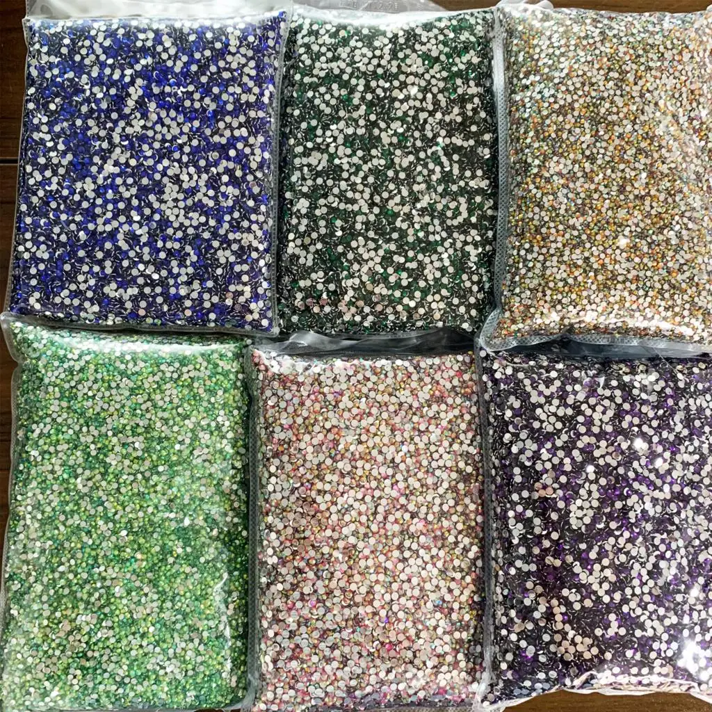 Wholesale 3mm Flatback Silver Bottom Resin Cтразы Non Hotfix Rhinestones in Big Package Glitter Crystals and Strass For 네일파츠on