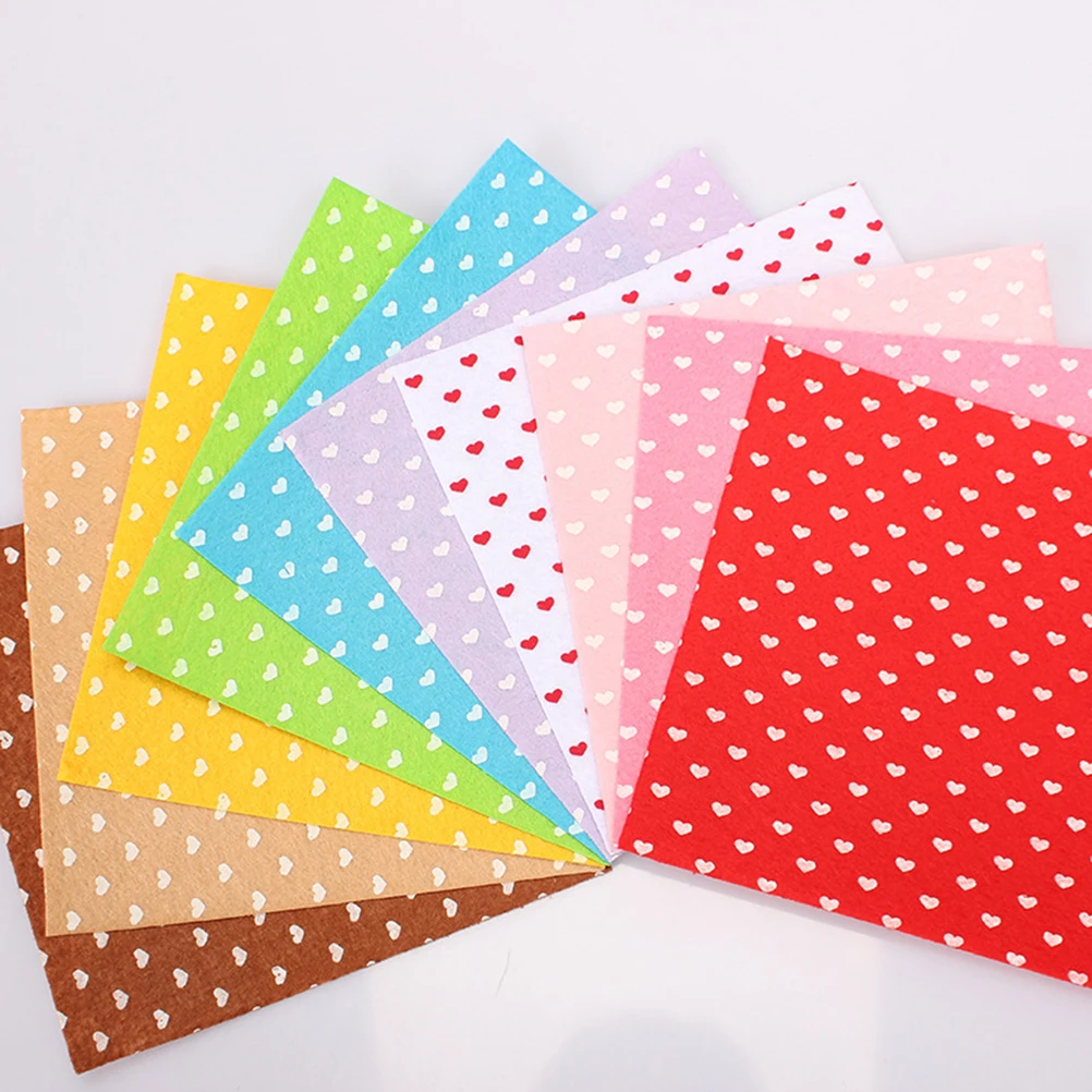 

10 Pcs Non-woven Love Set Crafts Nonwoven Fabric Material DIY Felt Chips The Needle Cloth Slices