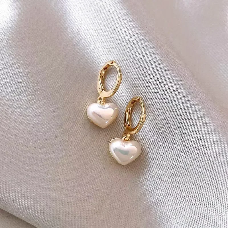 Classic Design Pearl Heart Pendant Earrings 2024 Fashion Jewelry Party Girl\'s Sweet Temperament Accessories for Womens Earrings