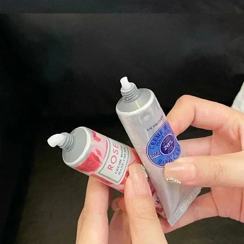 صندوق هدايا كريم اليد المرطب، حليب العناية باليدين، مرطب، رائحة مضادة للتكسير والتبييض، هدية للفتيات، 8 قطع لكل صندوق