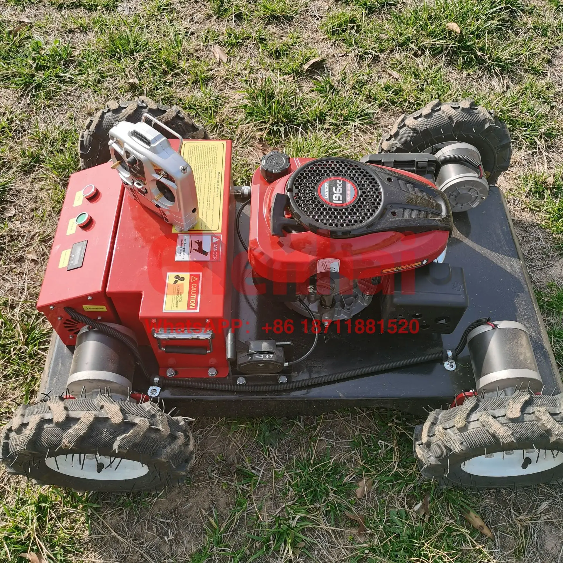 Multifunctional Crawler Micro-tiller Fumigation Machine Sprayer Agriculture  Rubber Tracks Crawler remote lawn mover