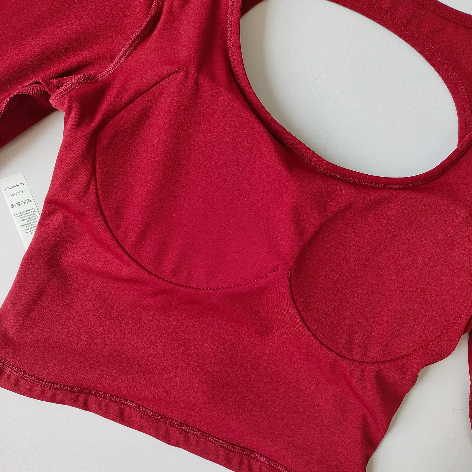 Sexy Yoga-Kleidung mit Brustpolster, langärmlige Shirts, Sporttop mit feststehenden Cups, hochwertiges One-Cup-Pilates-Sport-Fitness-Laufshirt – Detail 13