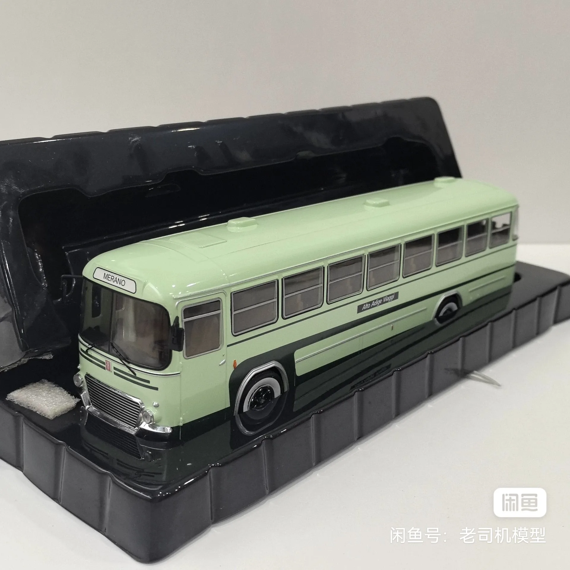 

Diecast IXO 1/43 Scale FIAT 306-3 1972 Fiat Bus Plastic Body Alloy Car Model Collectible Toy Gift Souvenir Display Ornament