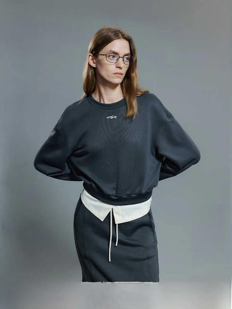 

Loose Fit round Neck Sweatshirt Two-Face Patterned Patchwork Long Sleeve Short Length Polyester Cotton Blend FAE Freeandeasy