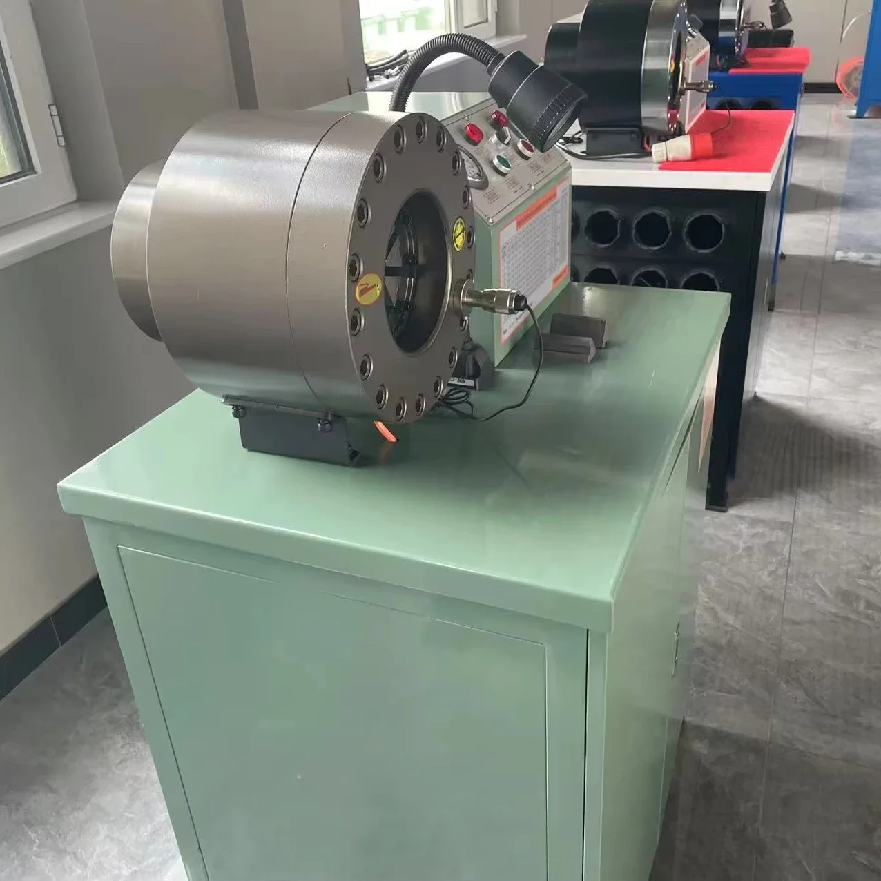China's Strong Factory Produces Hose Crimping Machines With 110v/220v Multiple Voltage Options For Hydraulic Pipes