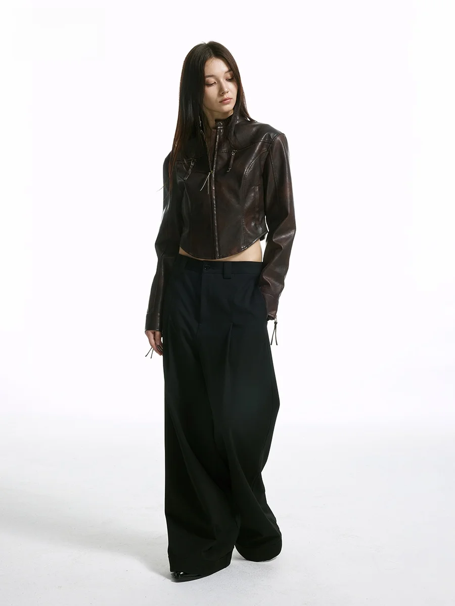 Jaket Kulit PU Wanita Model Biker Slim Fit Warna Merah Wildund Browni dengan Ritsleting, Gaya Street Fashion