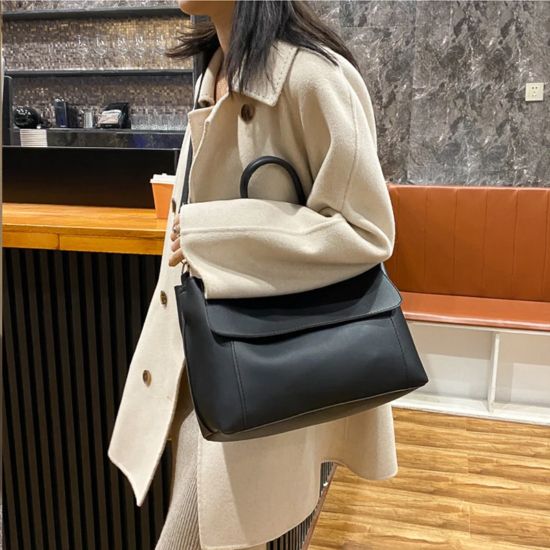 New Simple Fashion Handbags for Women Large Capacity Shoulder Bags 2023 New Underarm Briefcase Crossbody Bags Solid Color Bags