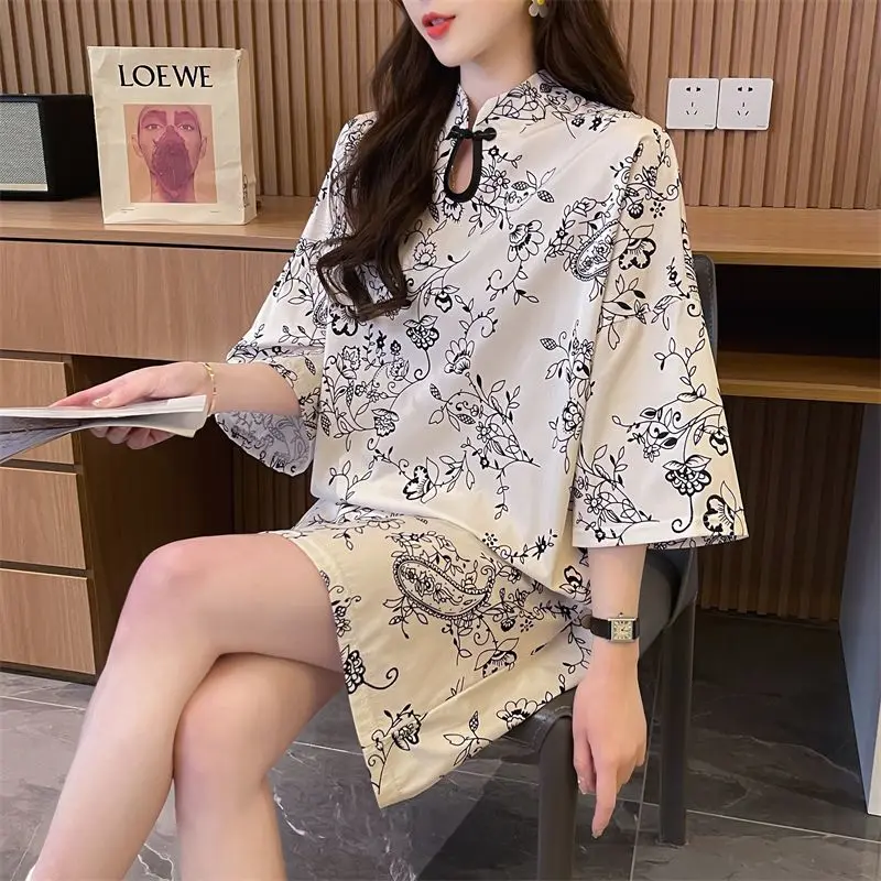 الاتجاه الوطني نمط متوسط طول تعديل شيونغسام قصيرة الأكمام تي شيرت الصيف فضفاضة متوسطة طول غطاء المؤخرة فستان Ins