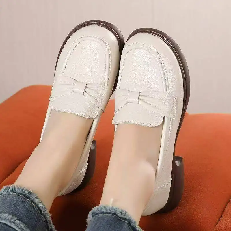 النساء الجلود جولة تو كتلة كعب المتسكعون ربيع الخريف جديد لينة وحيد عدم الانزلاق الضحلة الانزلاق على كعب منخفض أحذية من الجلد عادية