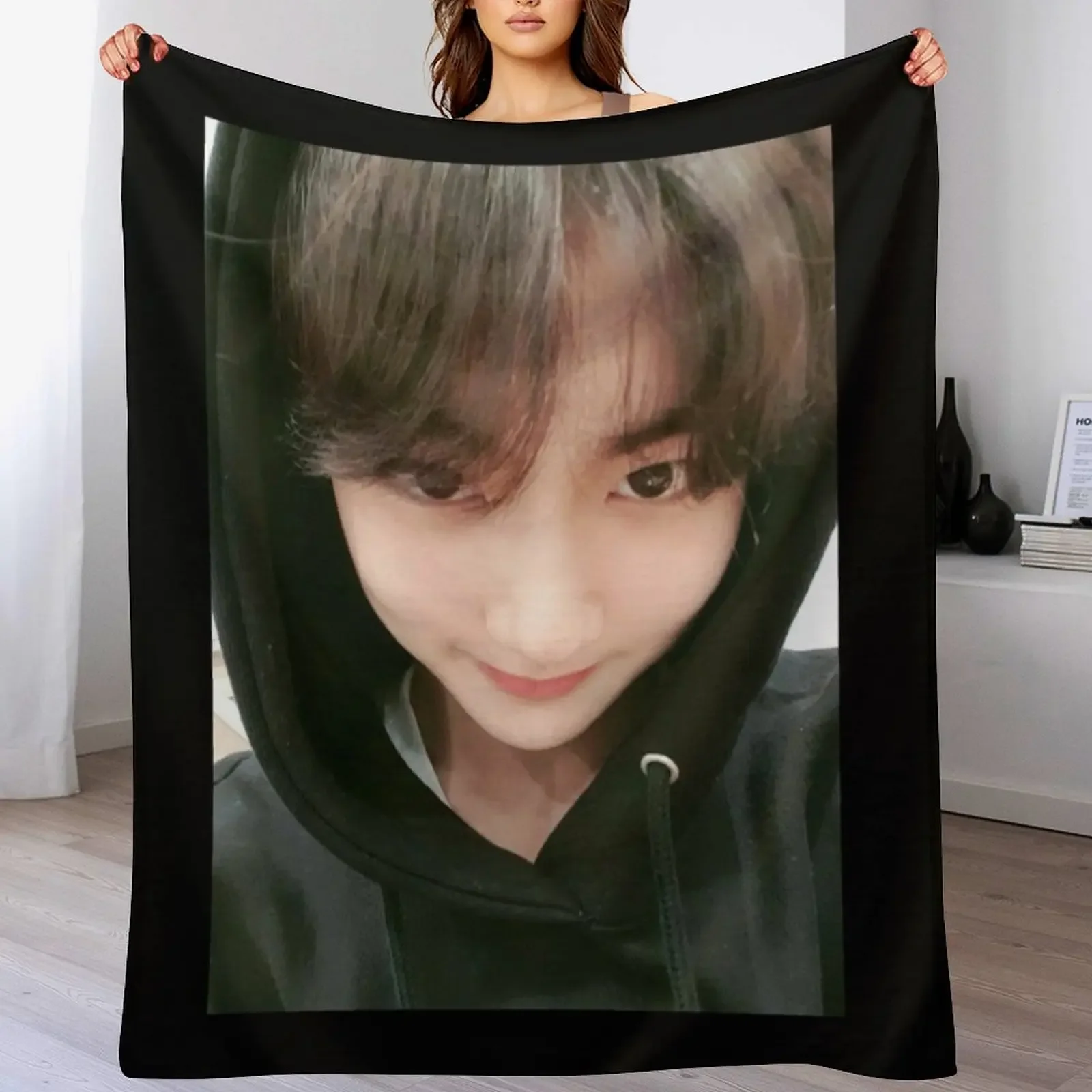 

Jungwon Throw Blanket Stain Resistant Cozy Warm Blanket
