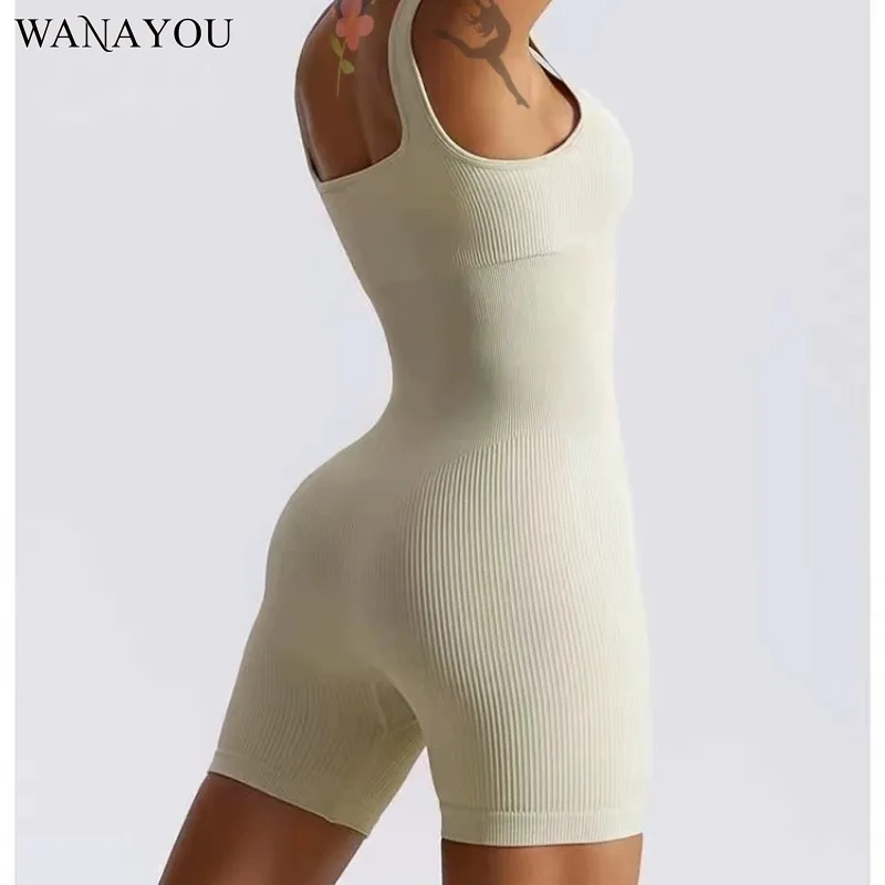 

WANAYOU Seamless Thread Tight Yoga Jumpsuit, Women's High Elasticity Sports Jumpsuit, Hip Lifting Shorts Fitness Suit