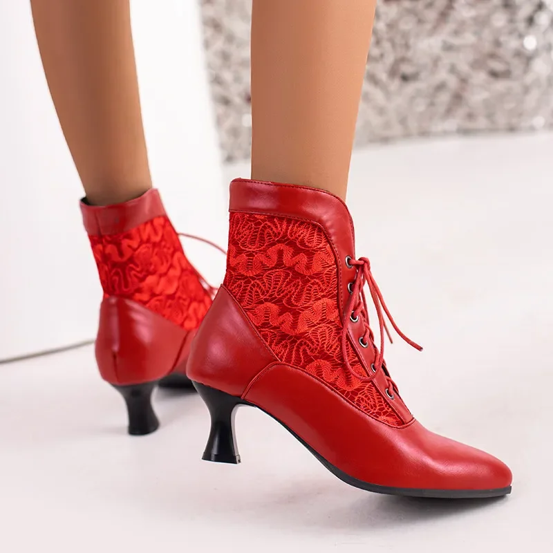 British Women Victorian Ankle Boots White Black Embroider High Kitten Heel Retro Party Dress Lady Pointed Toe Lace Up Short Boot