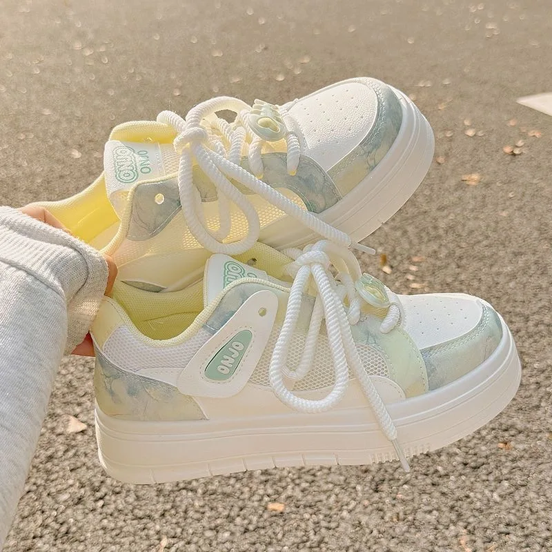 

Summer Women Mesh Sneakers Breathable Thick Bottom Casual Platform Shoes Lightweight Non-slip Skateboard Shoes for Students