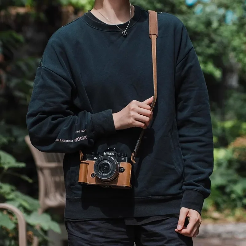 Handle leather case FOR Nikon ZF ; Nikon camera bag protector; ZF camera cover half set base; cowhide decoration accessory.