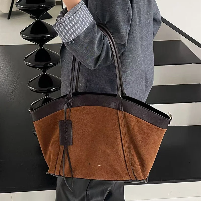 

Light Luxury Designer Tote Bag Fashion Color-block Reversible Commuter Bag New Korean-style High-end Suede Brushed Shoulder Bags