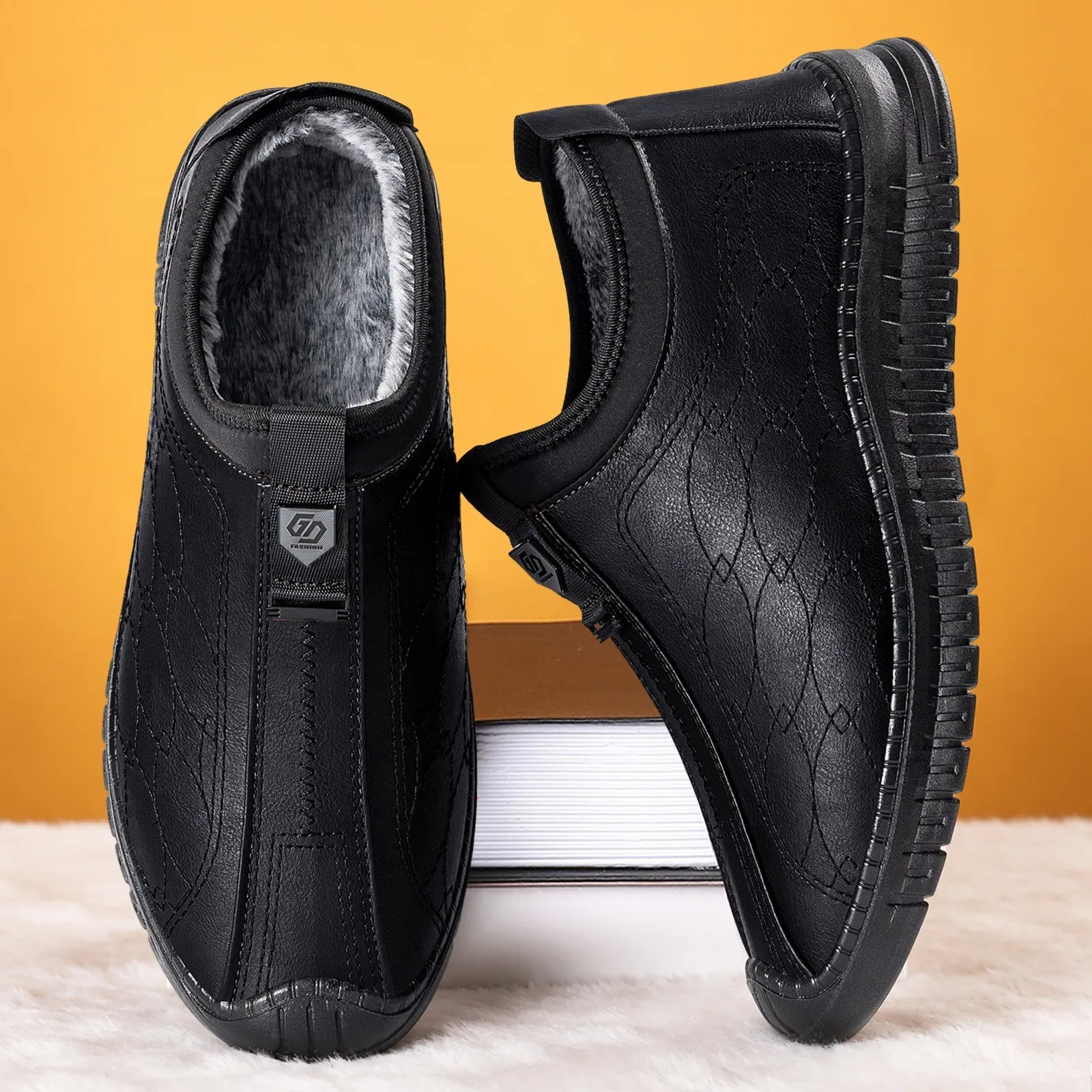 2026 Winter Men's Cotton Shoes with Thick Velvet for Warmth, One Step Casual, Versatile and Comfortable Leather Boots