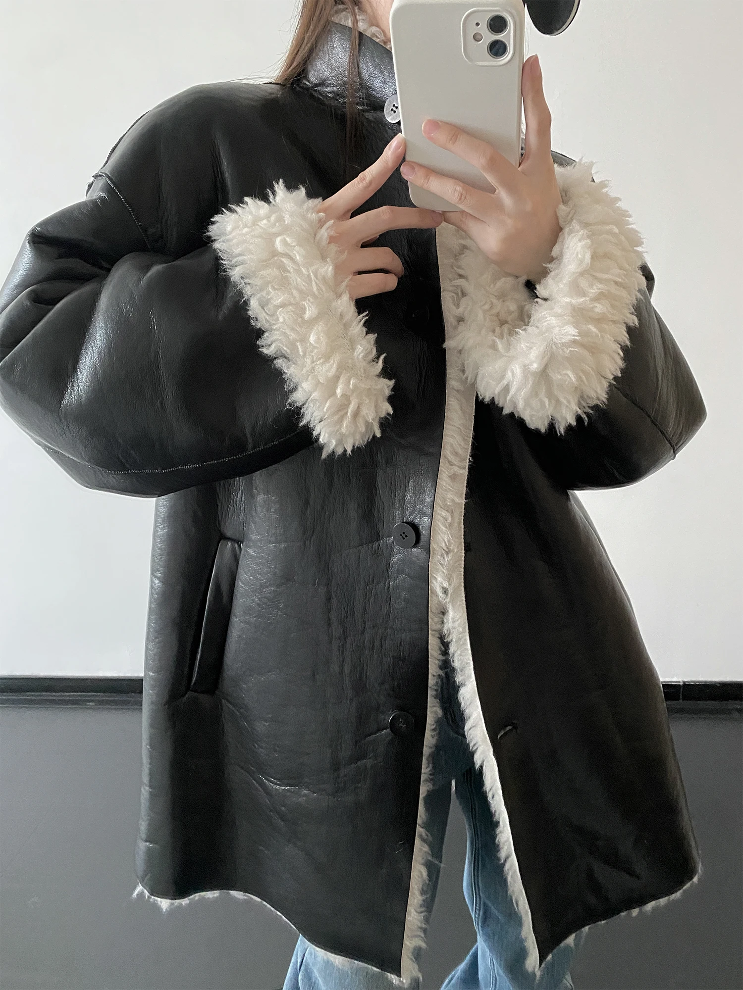 Casaco Longo Feminino de Couro PU Solto e Quente para Outono/Inverno, Casual, com Botões e Gola Alta, Comprimento Médio