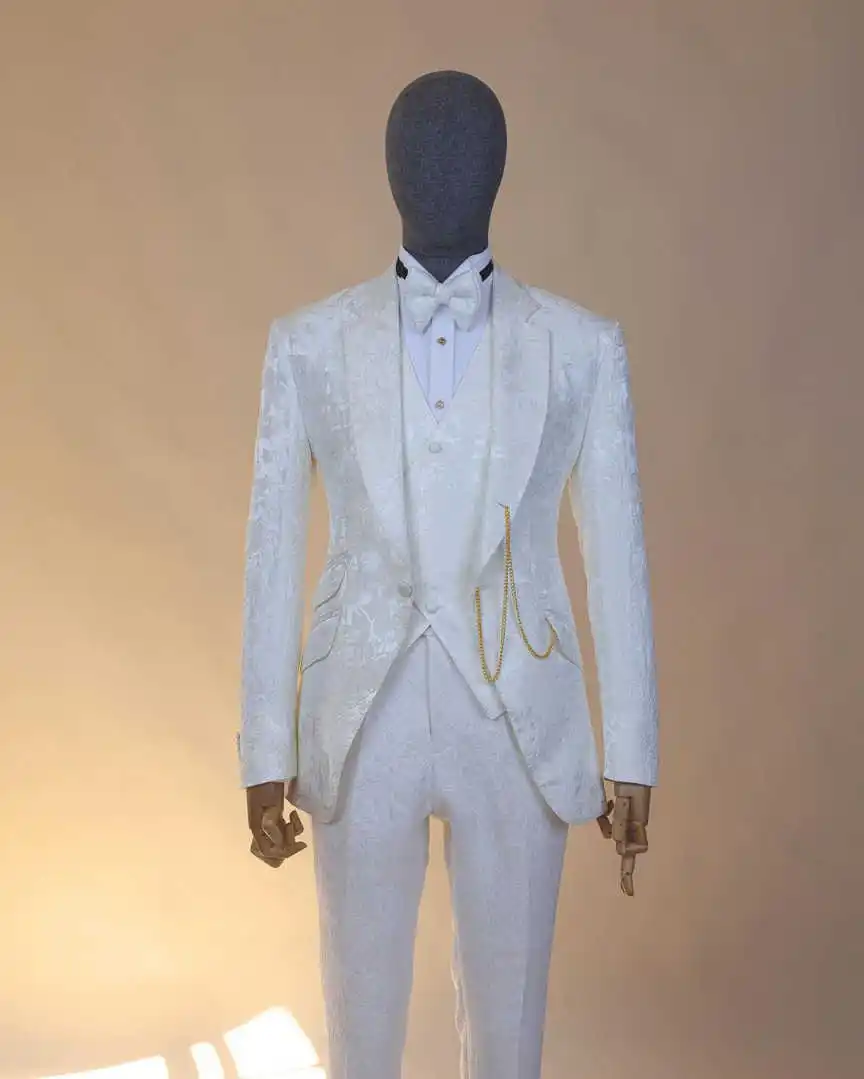 Modello da sposa Abito da uomo Abbigliamento da lavoro Abiti su misura 3 pezzi Cappotto Gilet Pantaloni Groomsman Occasioni formali Taglie forti Personalizzato
