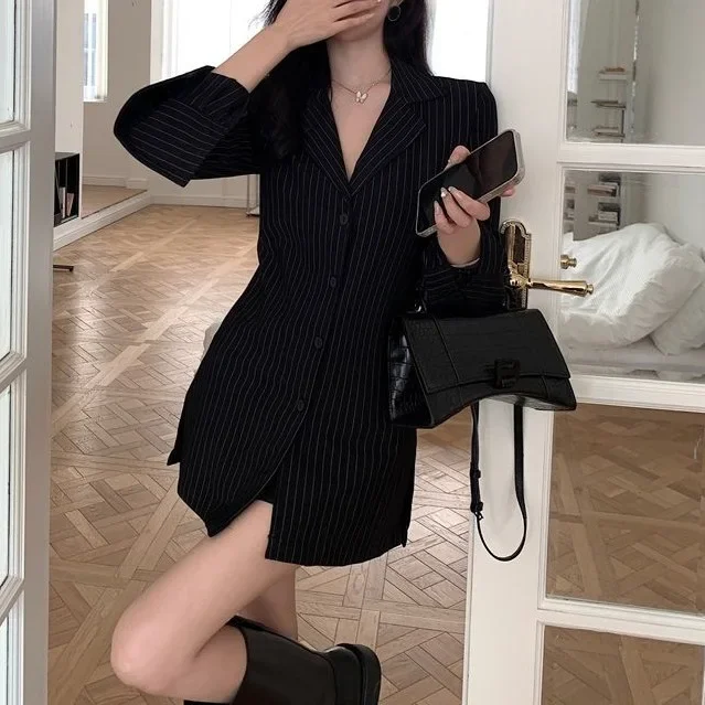 Black Striped Blouses Women Korean Sexy V-Neck Slim Shirts Office Lady Fashion Elegant Long Sleeve Tunics Casual Tops New