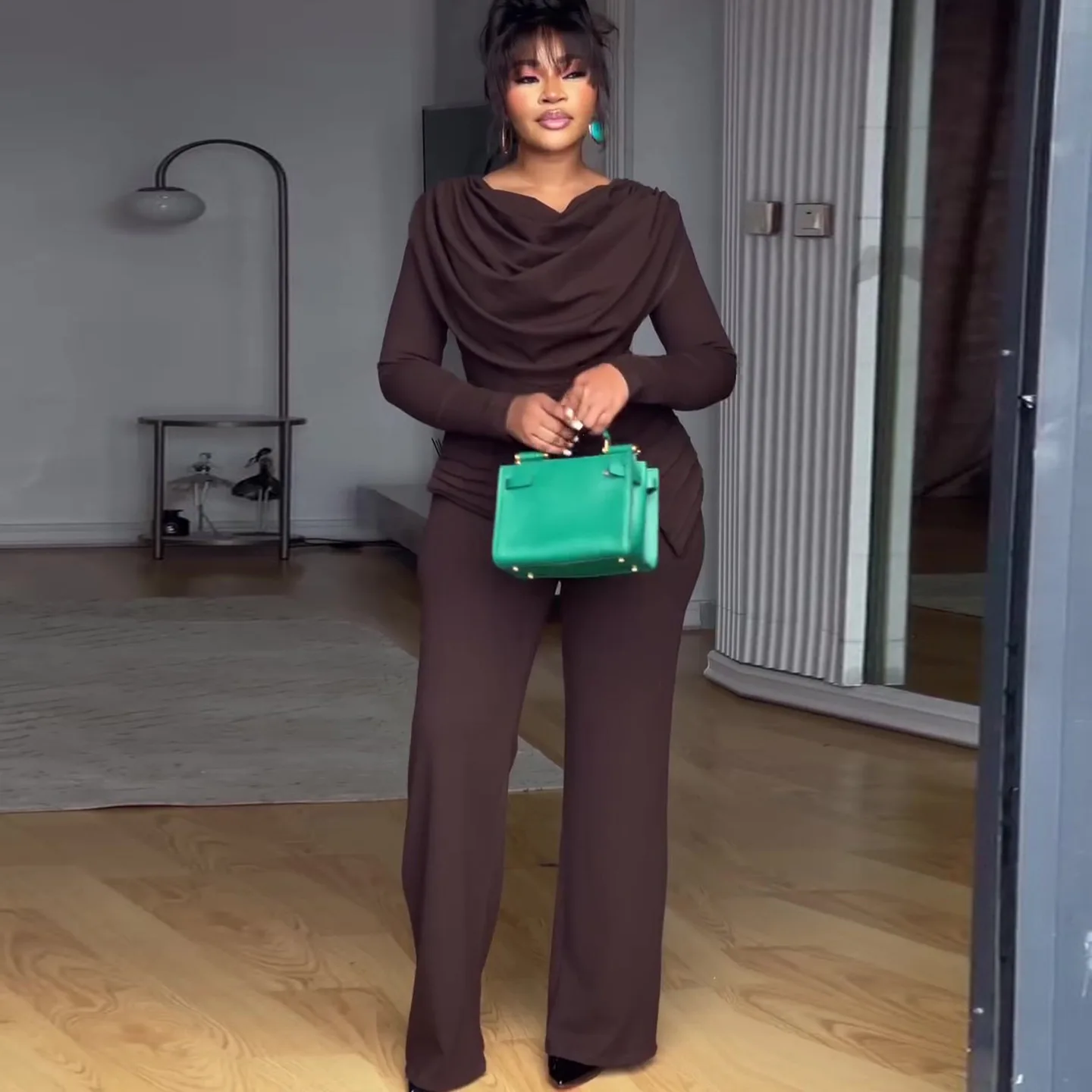 سوينغ طوق Ruched بذلة طويلة الأكمام الصلبة أنيقة مكتب سيدة غير المتماثلة هيم عادية خمر Ruched سليم السروال القصير الخريف