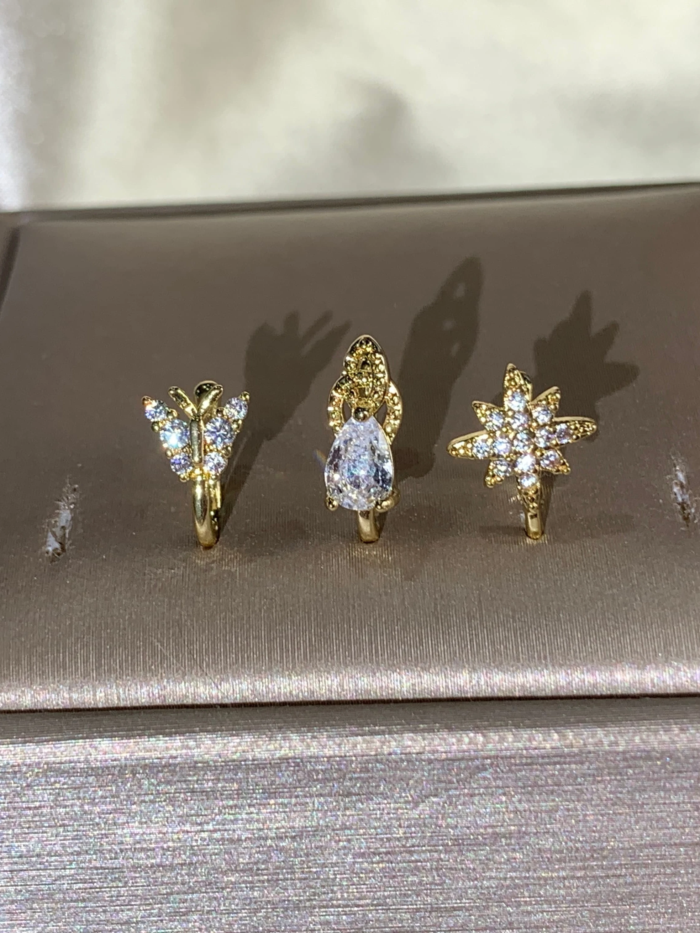 3-piece fashionable and elegant nose clip set, copper material inlaid with artificial zircon Mother's Day gift, daily party wear view 3