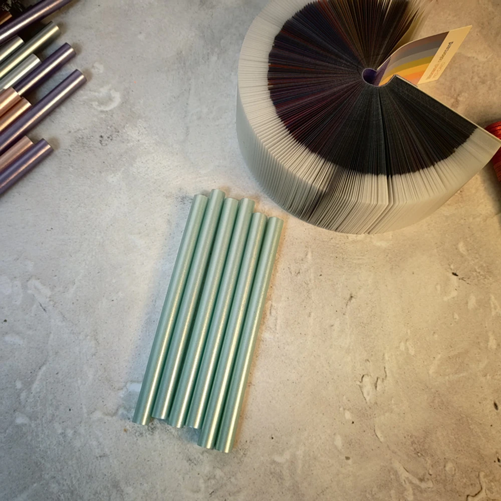 20PCS Metal Color Hot melt glue stick Pearlescent Hot melt adhesive strip,Suitable for glue guns under 40W, 9 Colors available