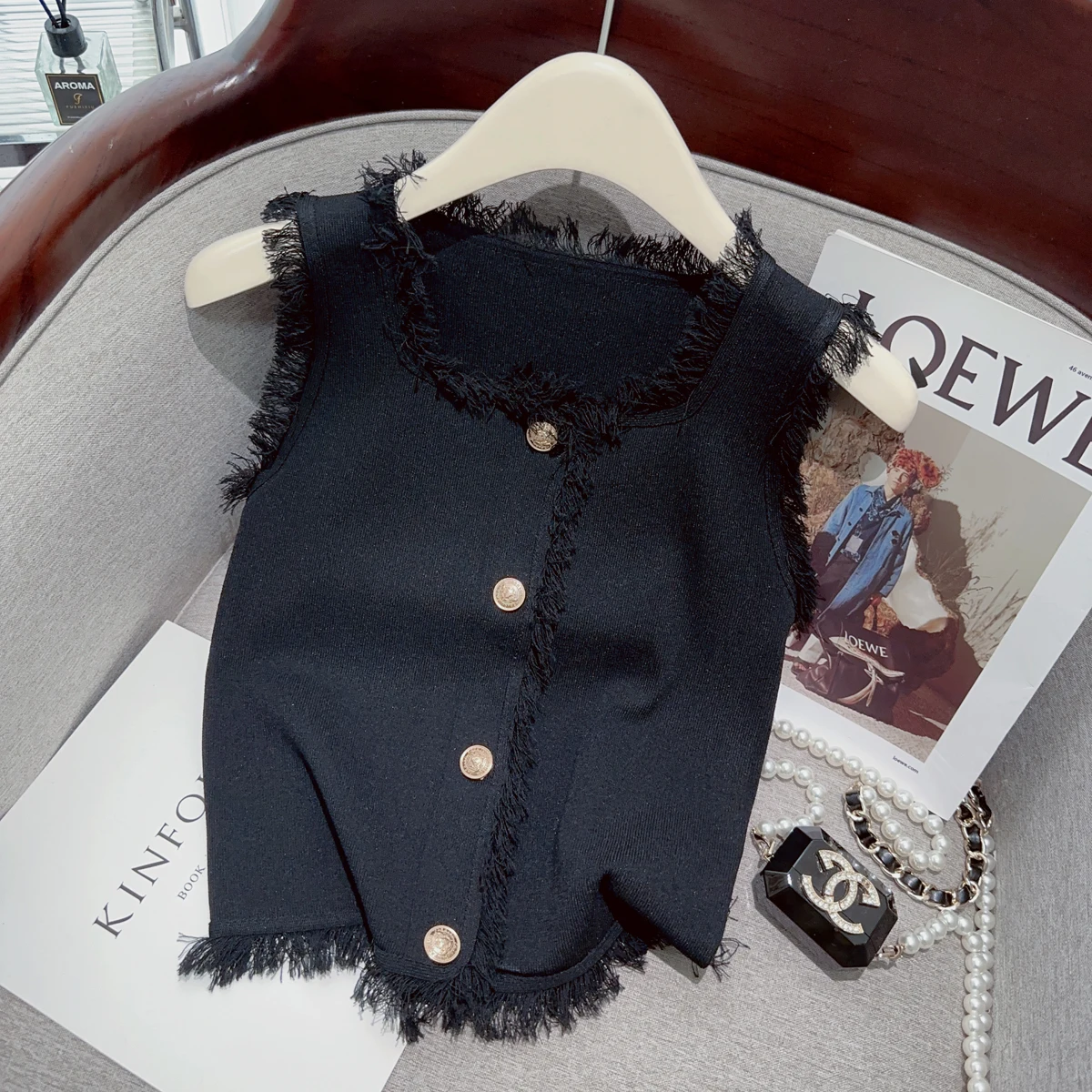 Summer Tassels Slim Knit Vest Crop Tops Women Single-breasted Sleeveless O-neck Knitwear Stylish Elegant Sexy Ladies Jumpers Tee
